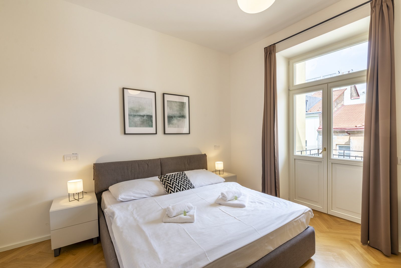 Ložnice apartmánu se 2 ložnicemi
